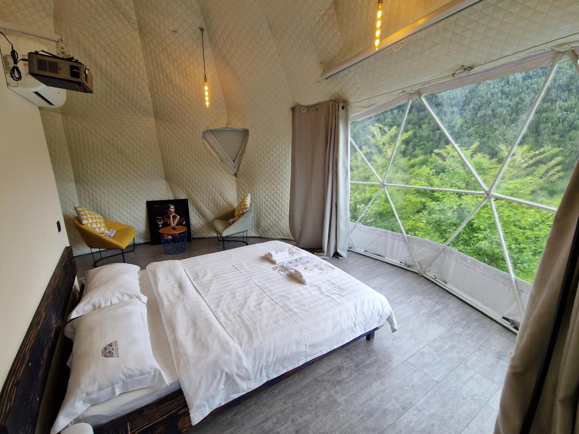 Glamping Georgia Krikhi Hotel Ambrolauri Ngoại thất bức ảnh
