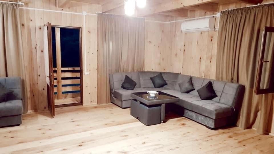 Glamping Georgia Krikhi Hotel Ambrolauri Ngoại thất bức ảnh