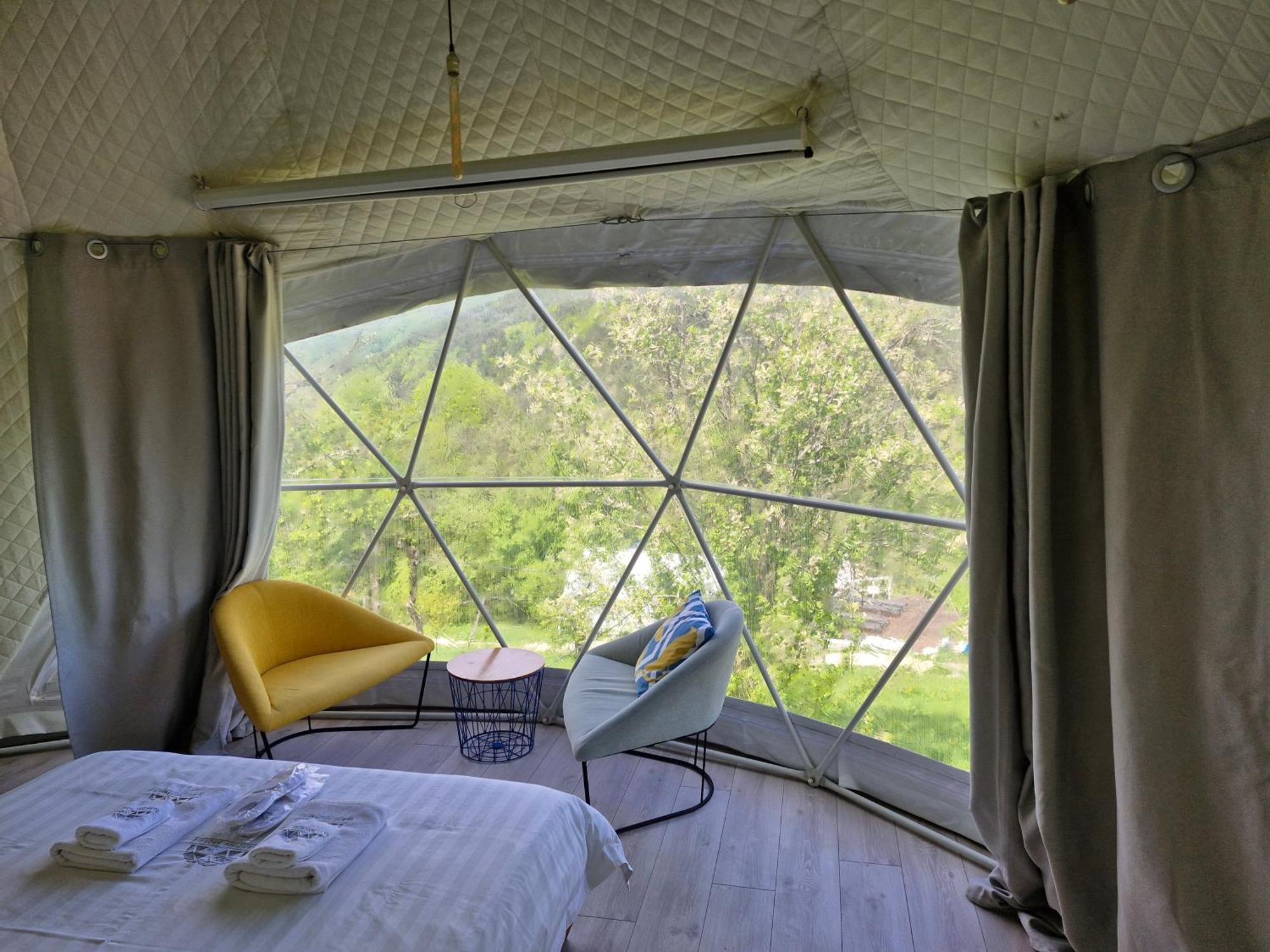 Glamping Georgia Krikhi Hotel Ambrolauri Ngoại thất bức ảnh