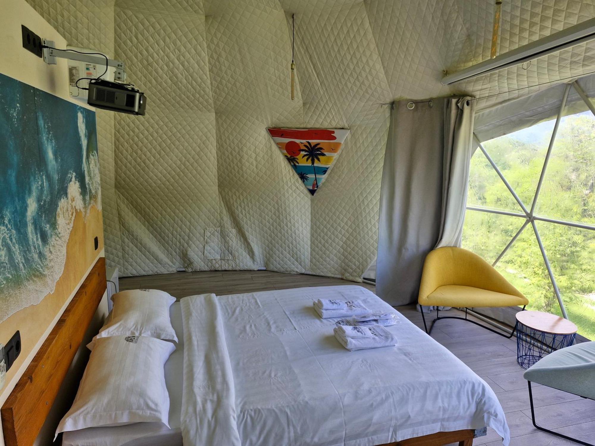 Glamping Georgia Krikhi Hotel Ambrolauri Ngoại thất bức ảnh